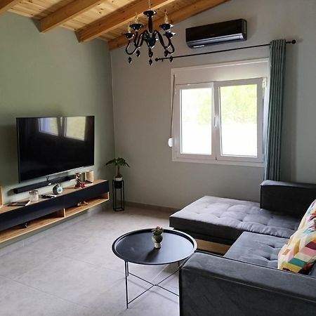 M & M House Villa Agia  Luaran gambar
